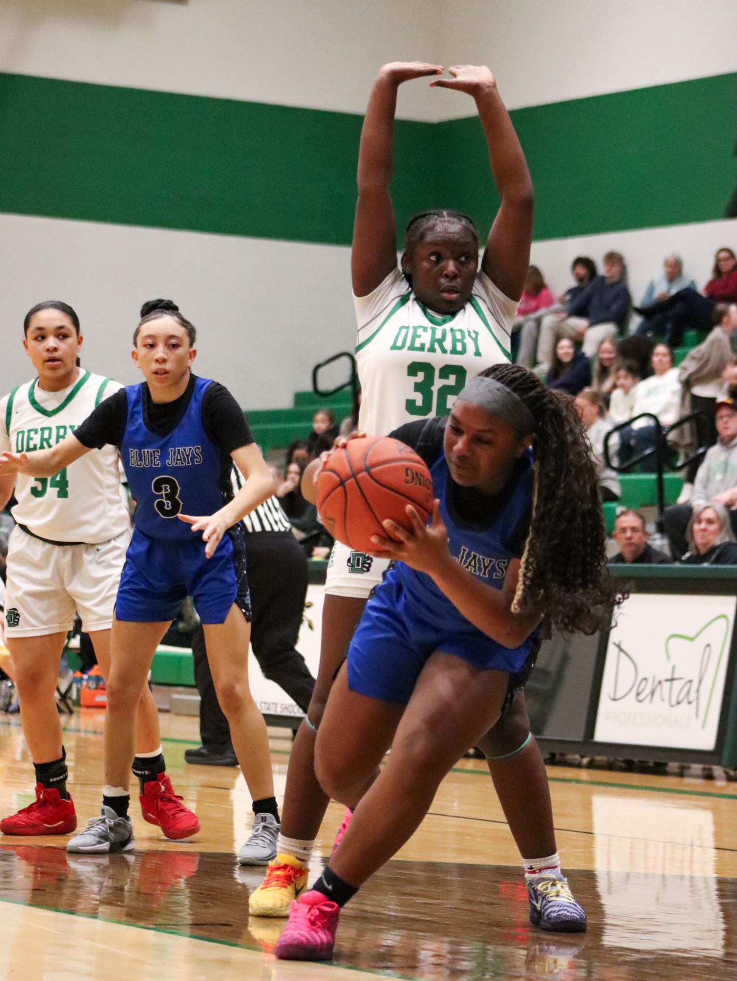 Girls Varsity Basketball vs. Junction City (Photos by Kaelyn Kissack)