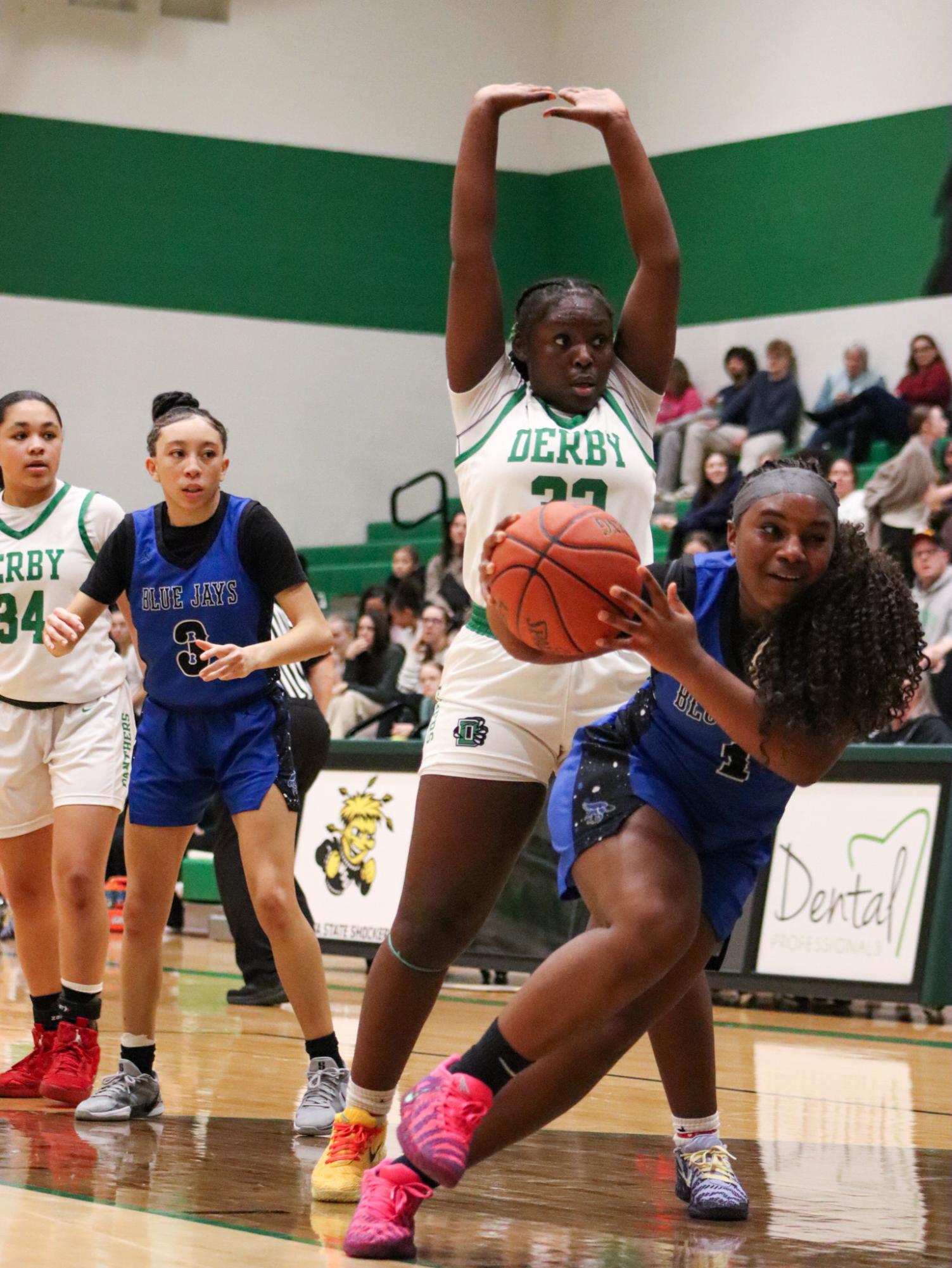 Girls Varsity Basketball vs. Junction City (Photos by Kaelyn Kissack)