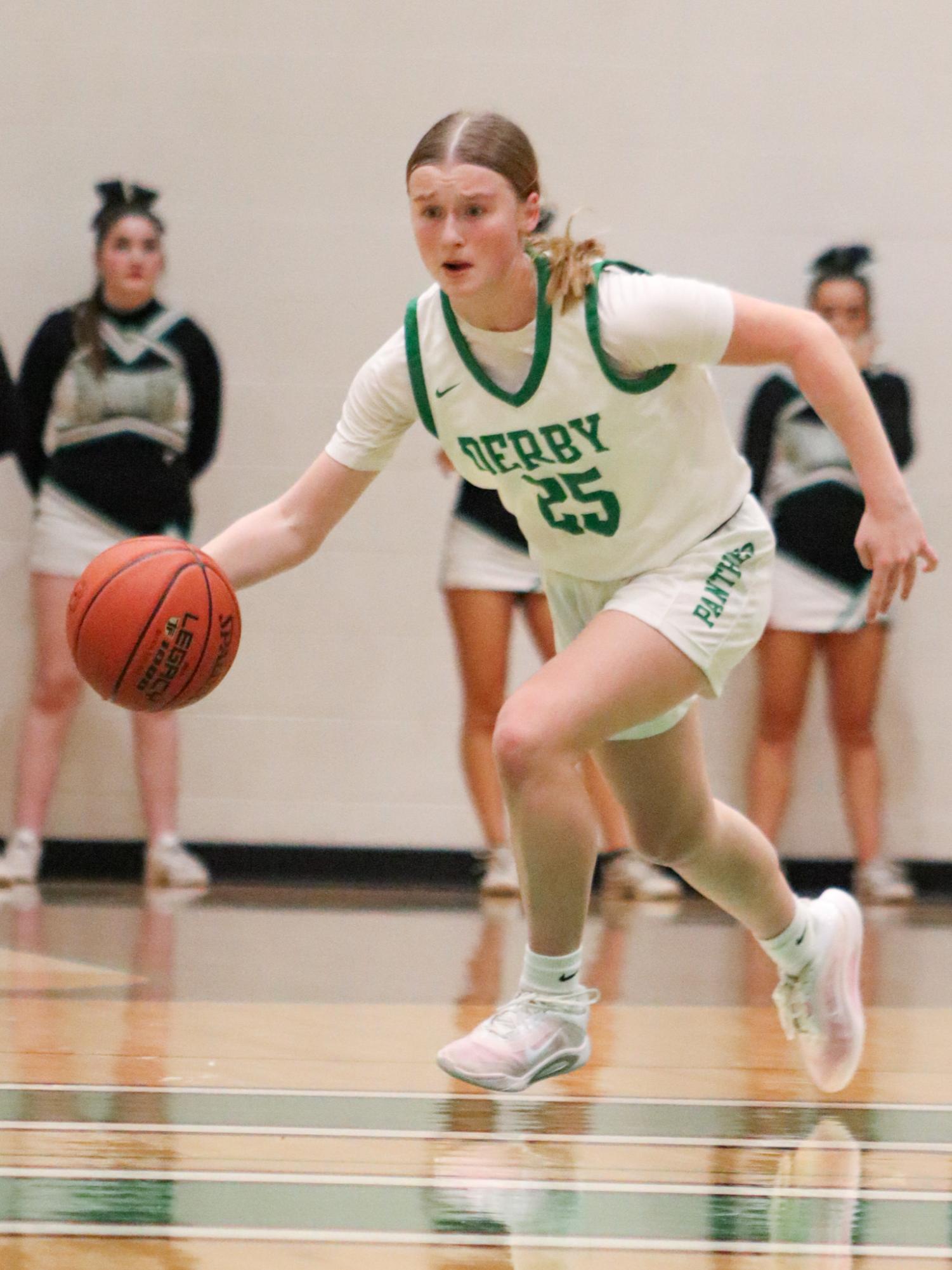 Girls Varsity Basketball vs. Junction City (Photos by Kaelyn Kissack)