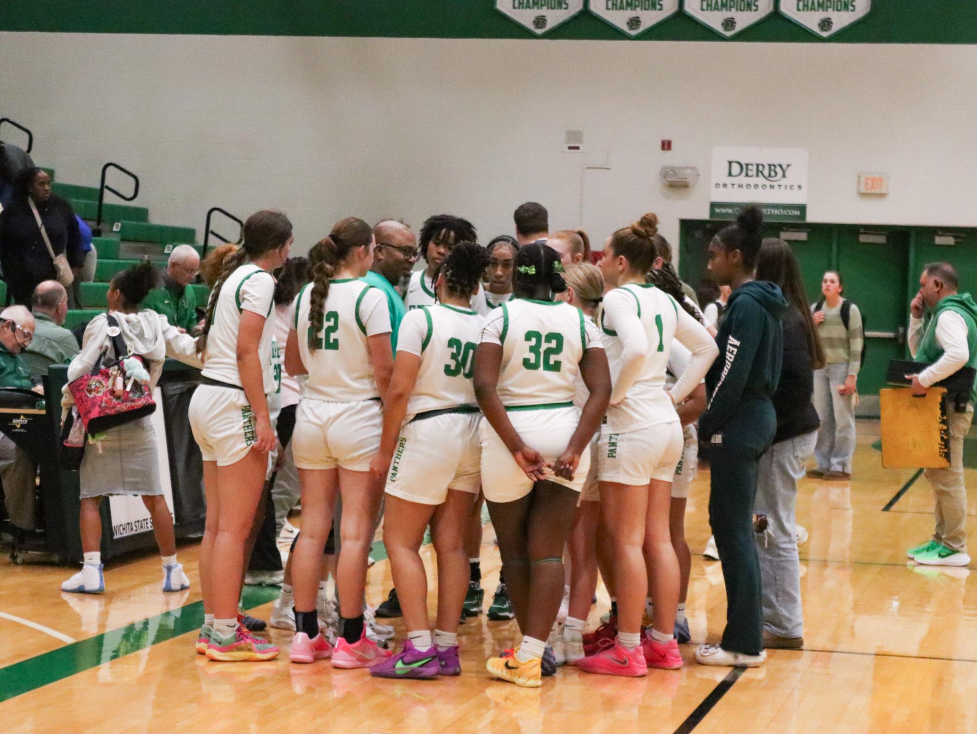 Girls Varsity Basketball vs. Junction City (Photos by Kaelyn Kissack)