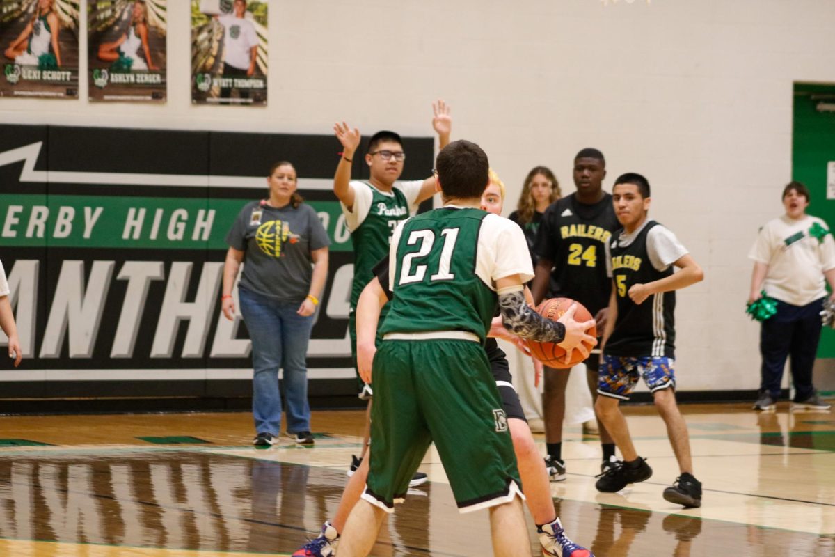 Player gets ready to throw the ball in