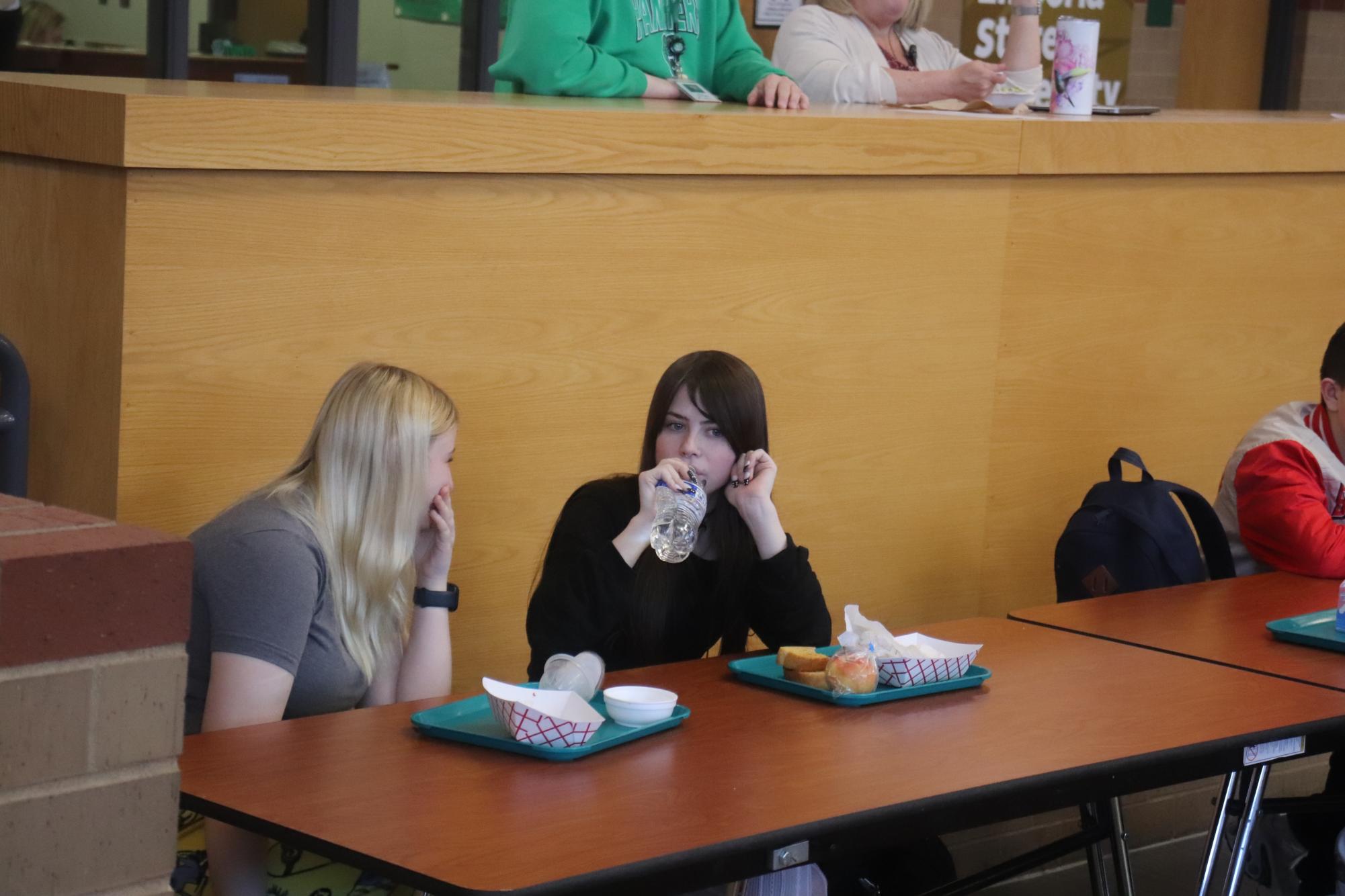 Life at lunch (Photos by Maya Painchaud)