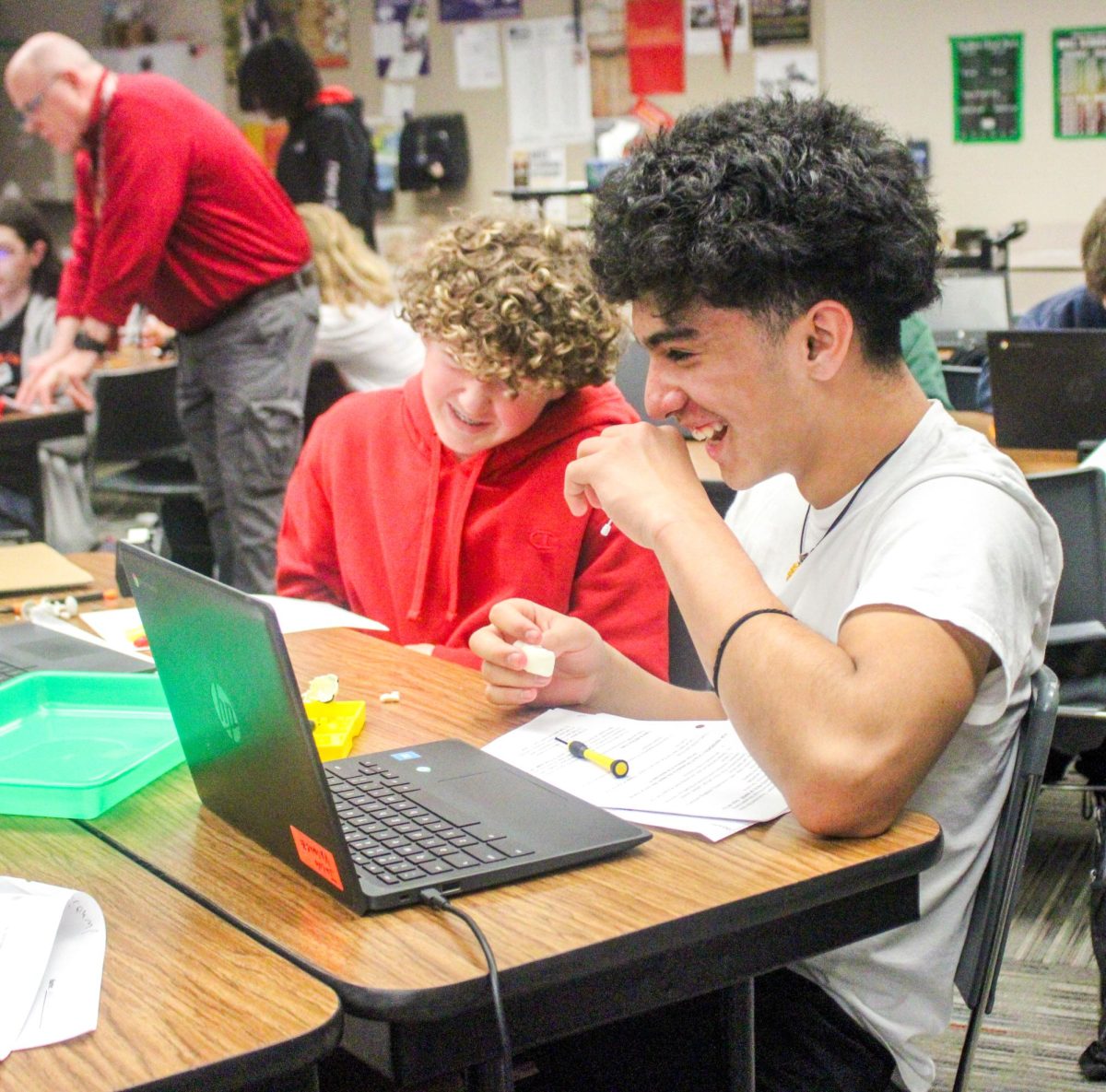 Building Windmills in Mr Link's Class (By Starlan Bryant)