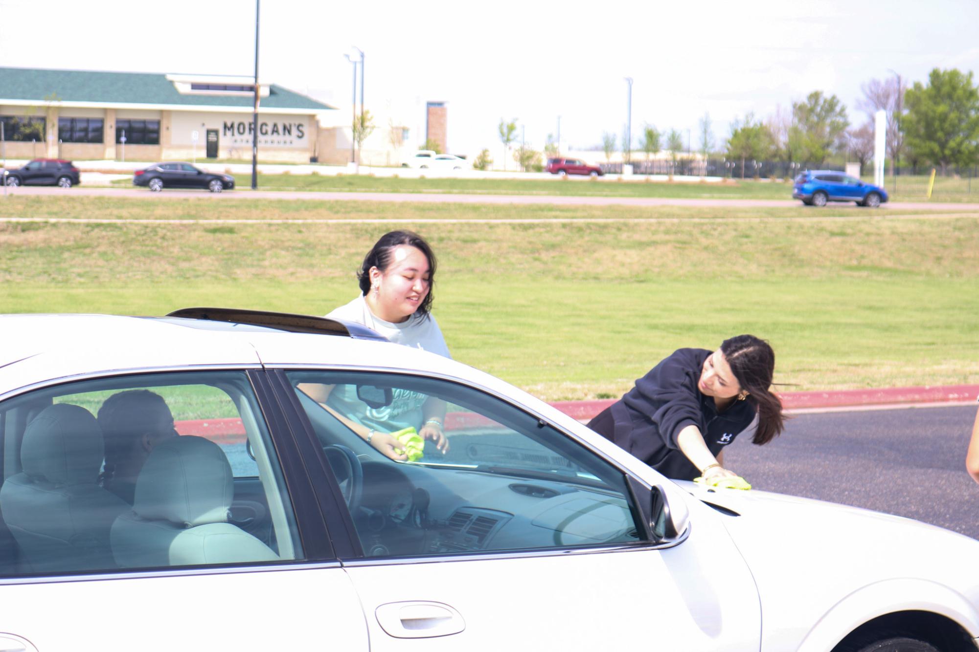 NHS Car wash (Photos by Kaelyn Kissack)