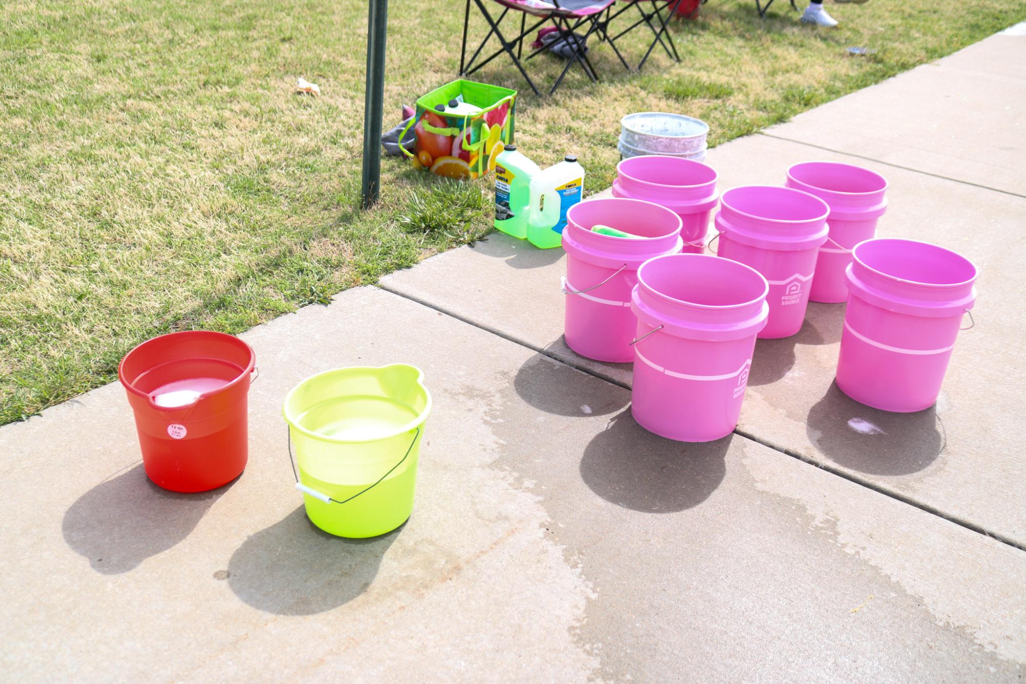 NHS Car wash (Photos by Kaelyn Kissack)
