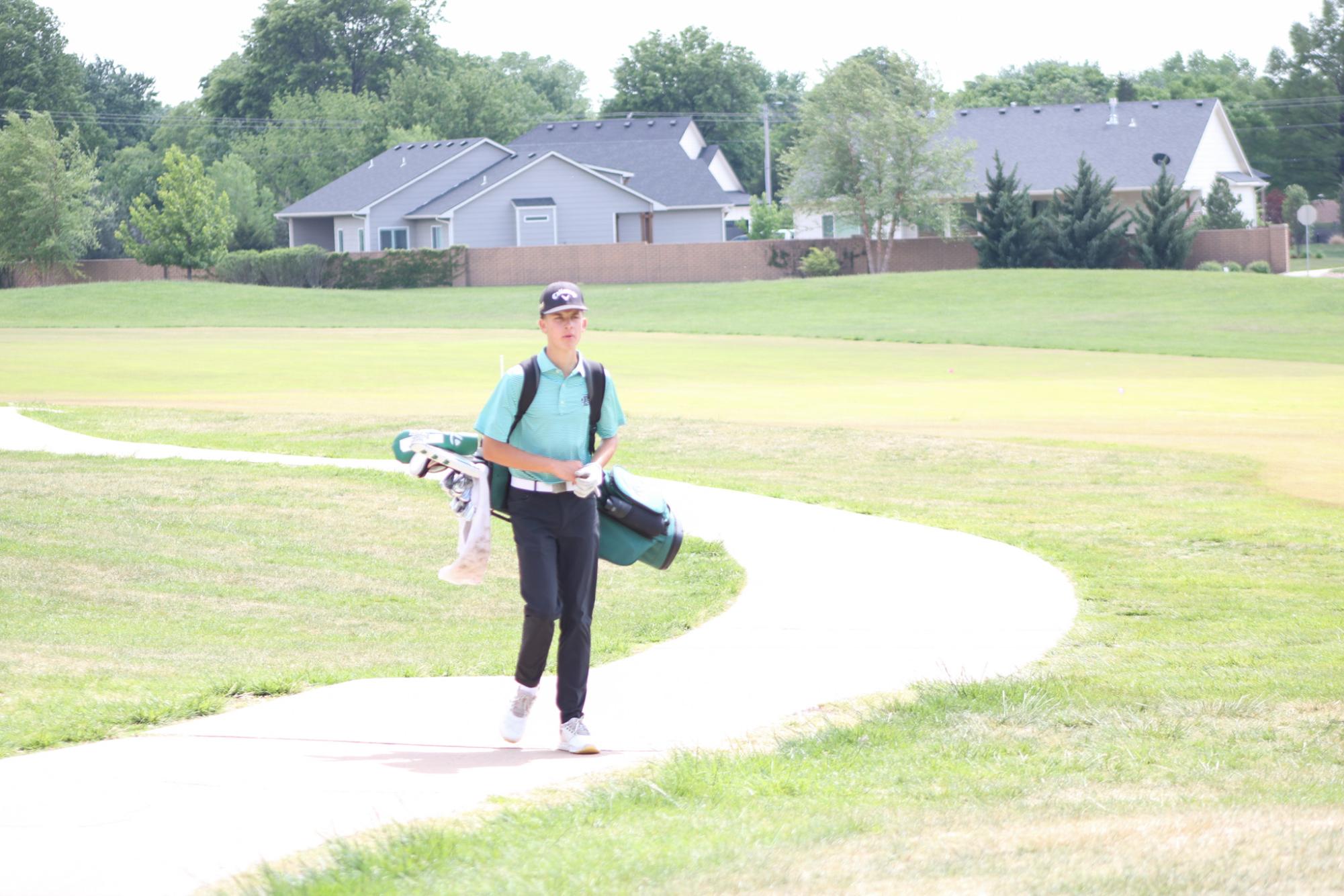 Varsity Golf at Home (Photos by Kaelyn Kissack)