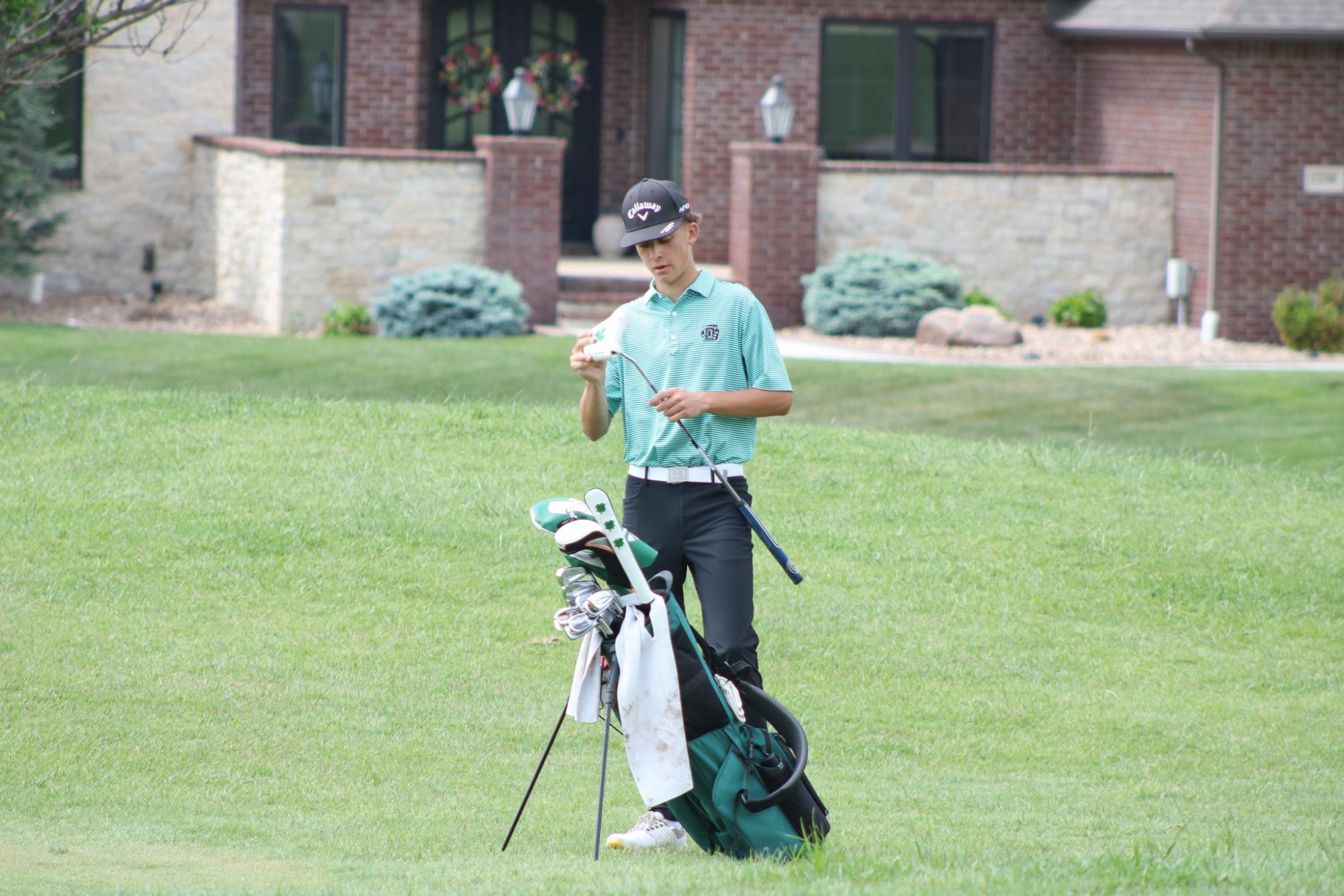 Varsity Golf at Home (Photos by Kaelyn Kissack)