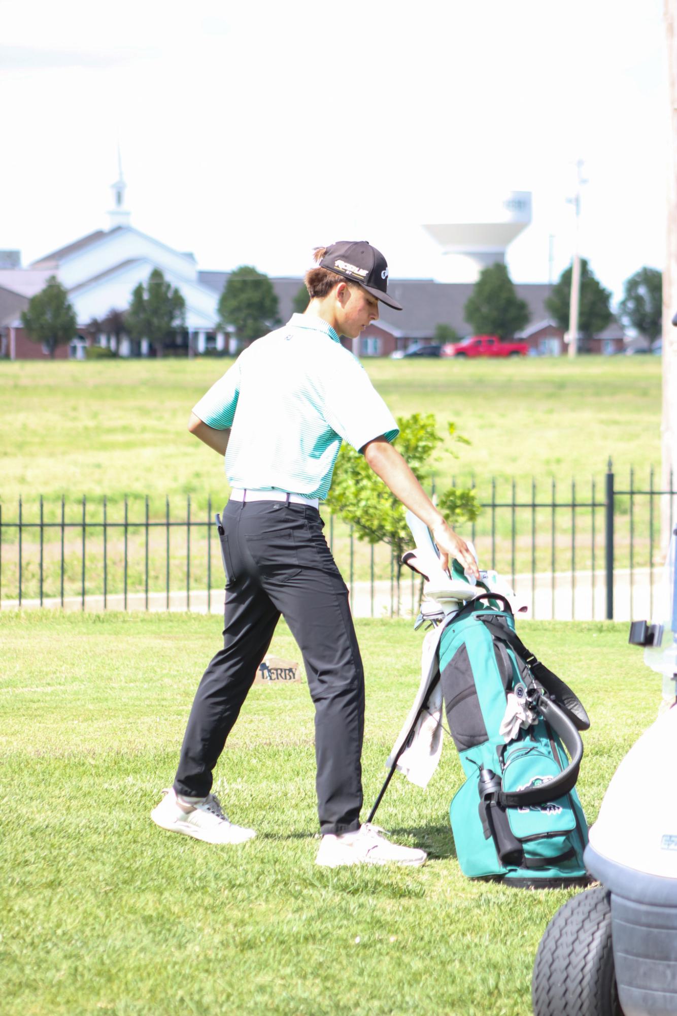 Varsity Golf at Home (Photos by Kaelyn Kissack)