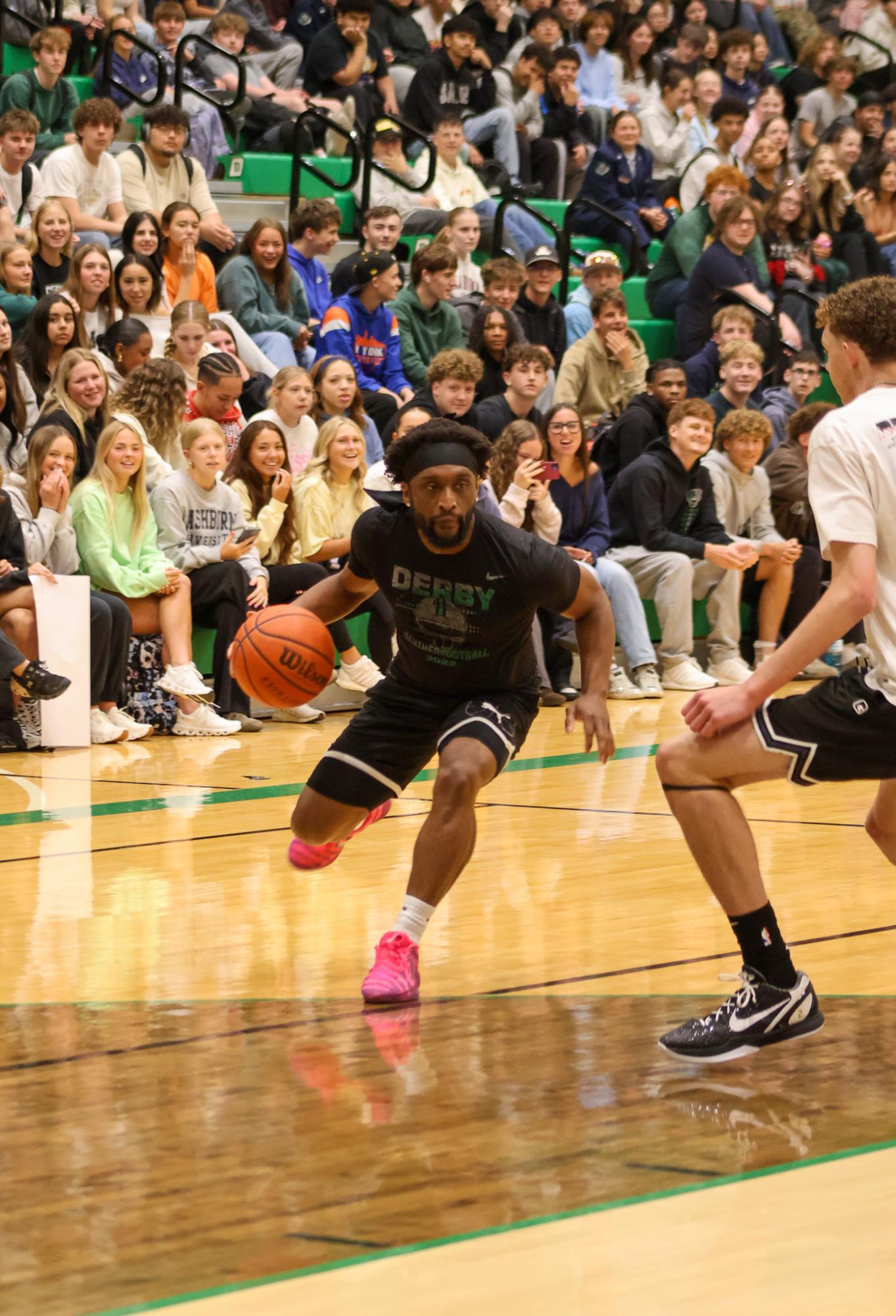 Senior vs. Staff (Photos by Delainey Stephenson)