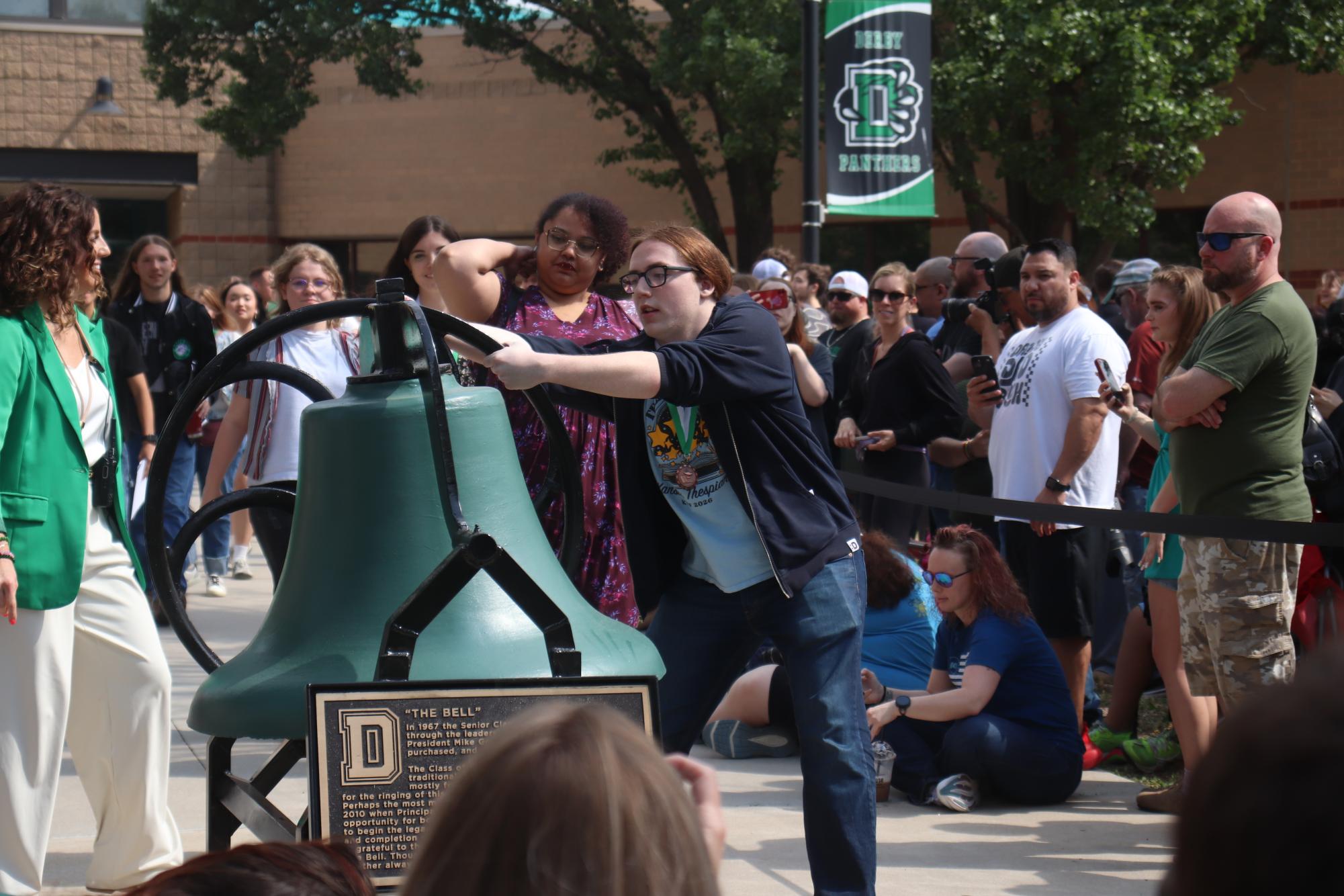 Bell Ringing (Photos by Emmersyn Bonebrake)