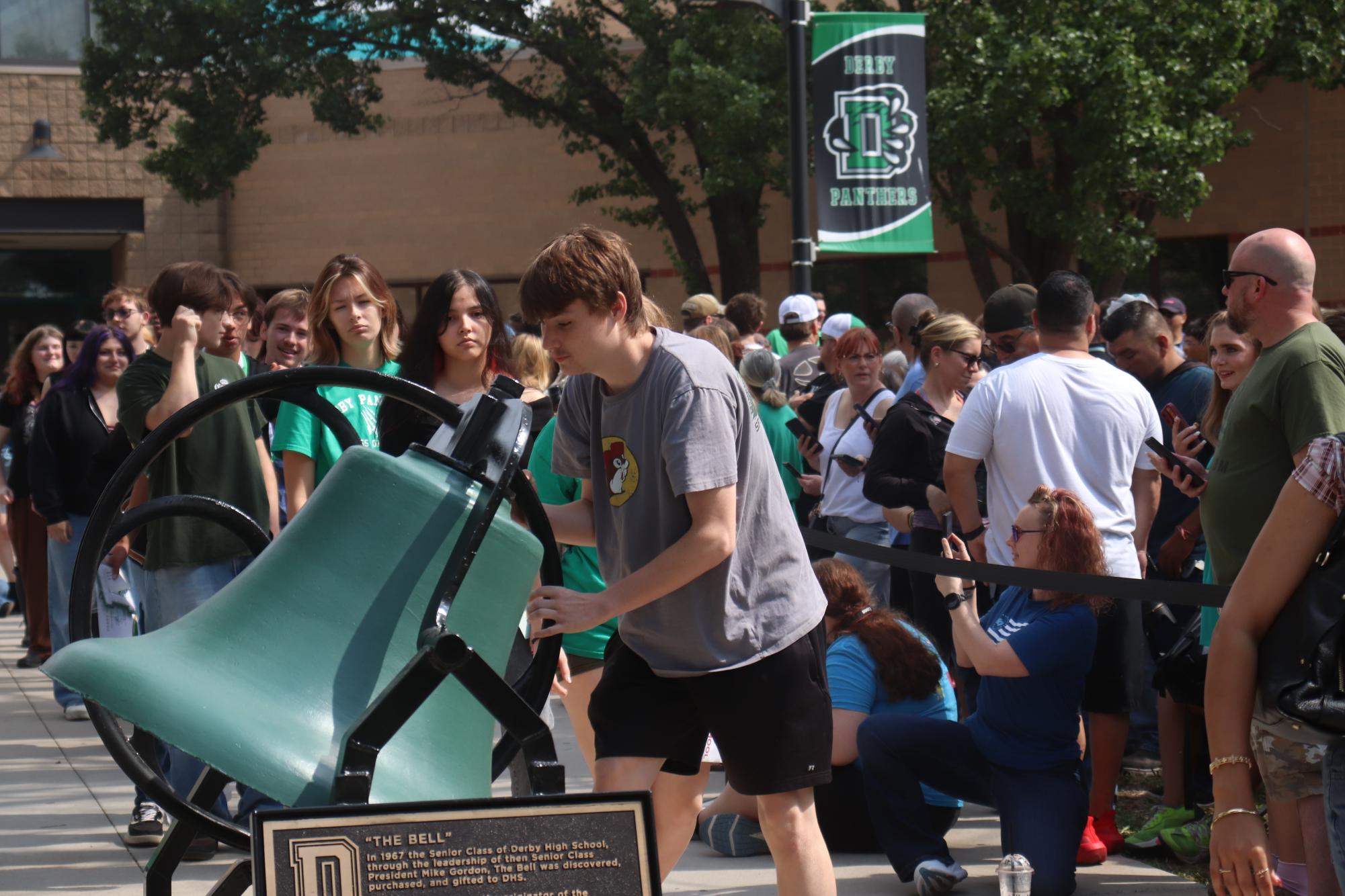 Bell Ringing (Photos by Emmersyn Bonebrake)