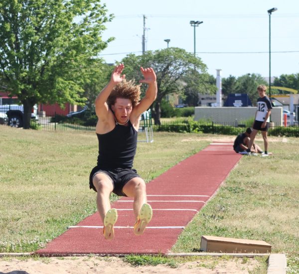 Navigation to Story: Track Practice (Photos by Stevie Hoppock)