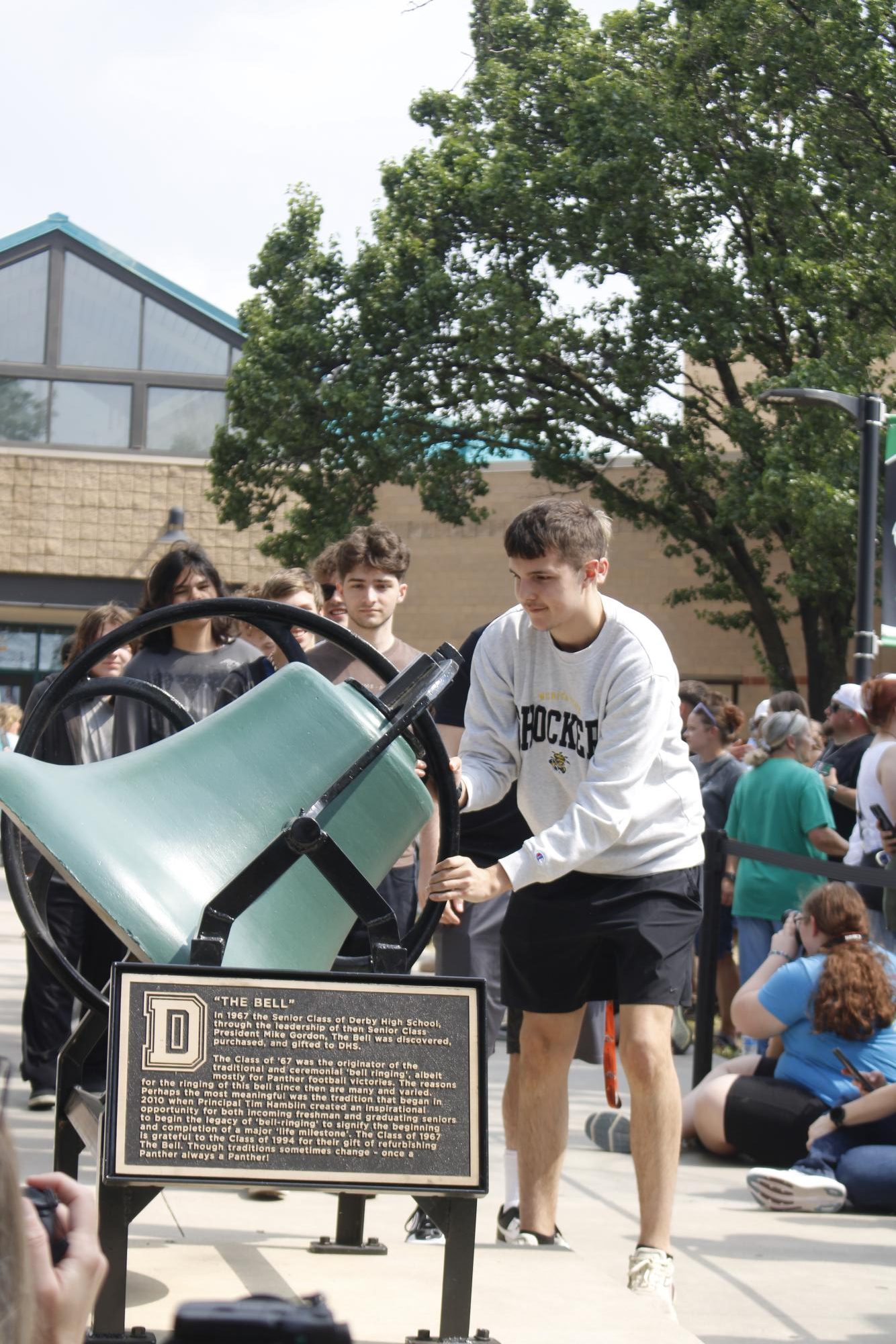 Bell Ringing (Photos by Maya Painchaud)