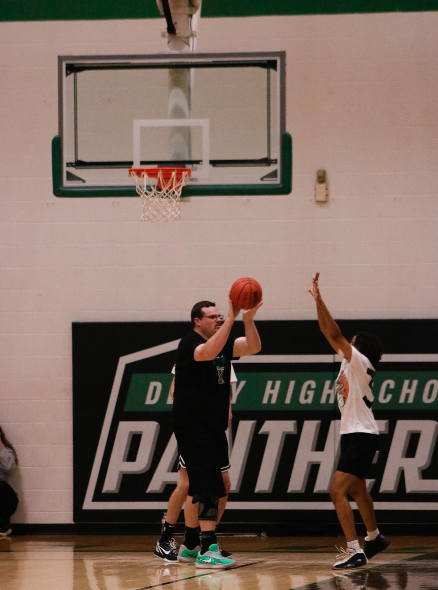Seniors vs. Staff Basketball Game (Photos by Isadora Colgrove)
