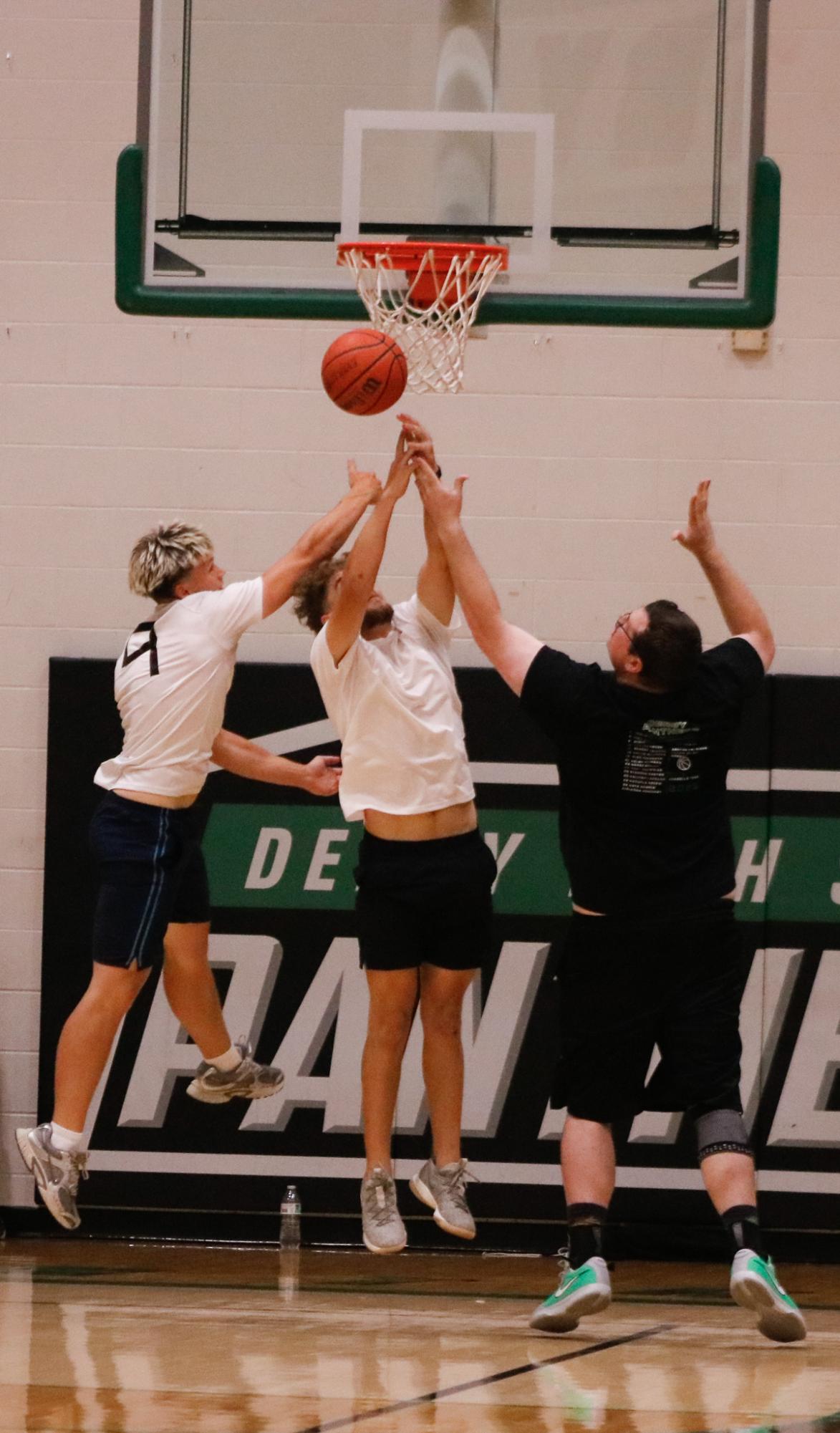 Seniors vs. Staff Basketball Game (Photos by Isadora Colgrove)