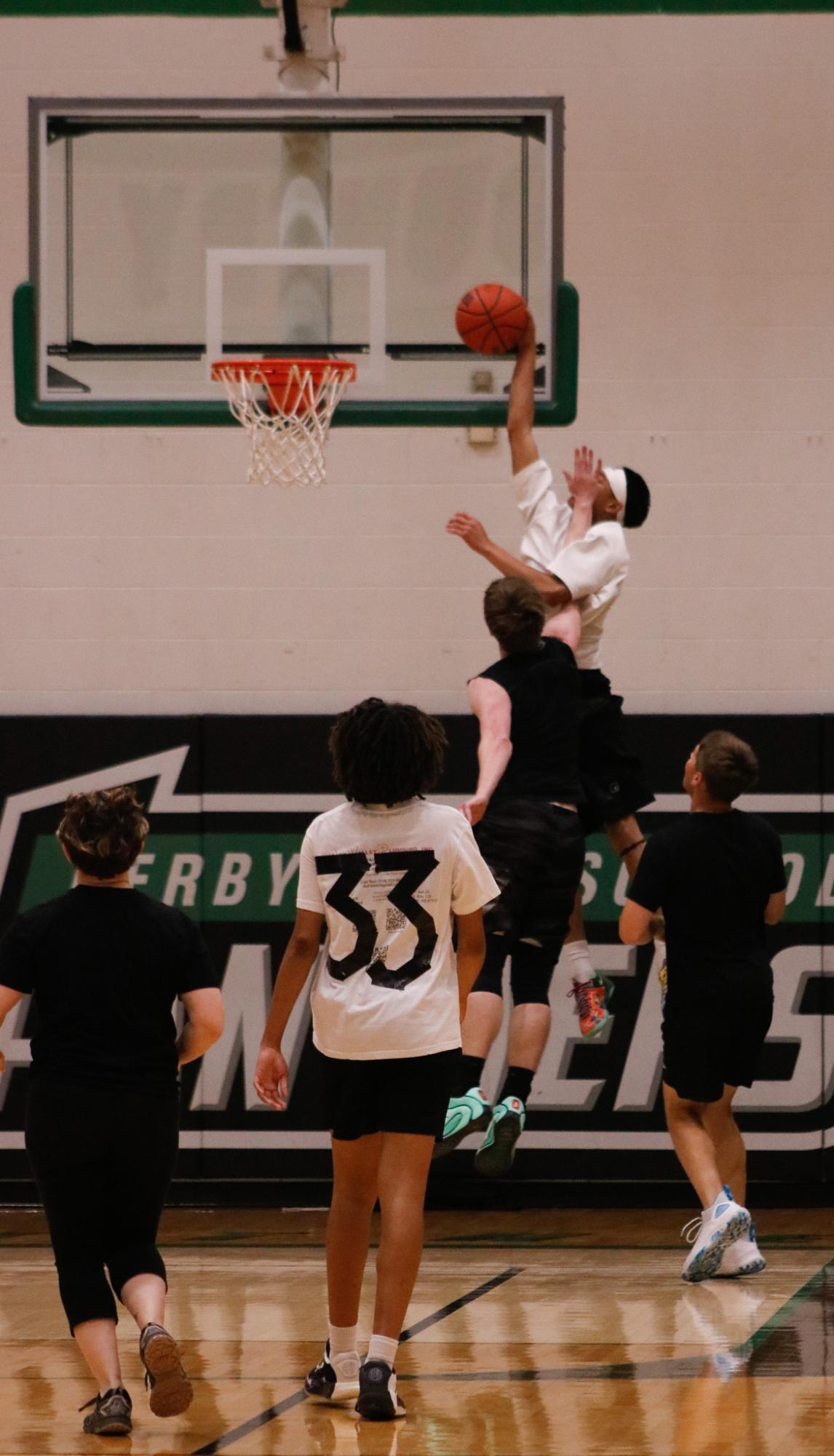 Seniors vs. Staff Basketball Game (Photos by Isadora Colgrove)